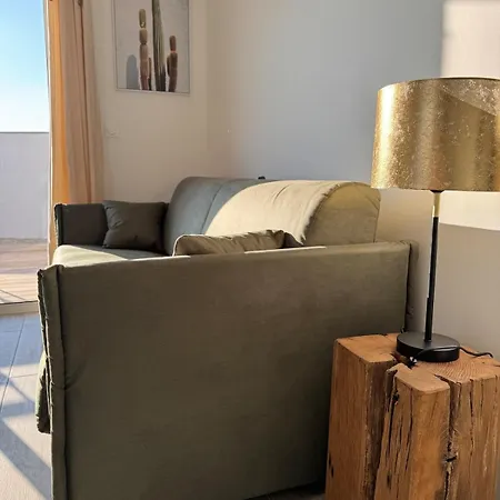 La Maison Cireenne Apartment *